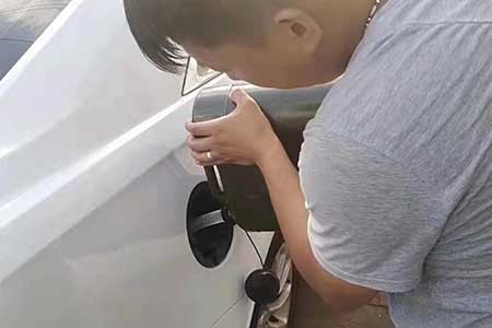 咸宁到惠州高速拖车24小时电话-汽没油了怎么办-青藏线汽车抛锚救援