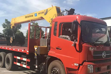 桂梧高速G65汽车道路救援服务_道路救援拖车道路救援汽车补胎上门维修